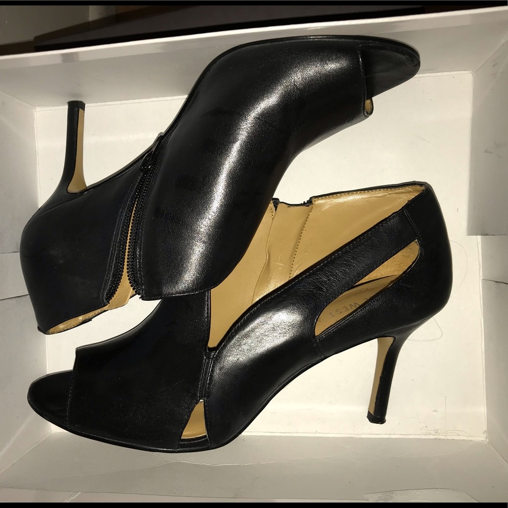 Leather open toe bootie